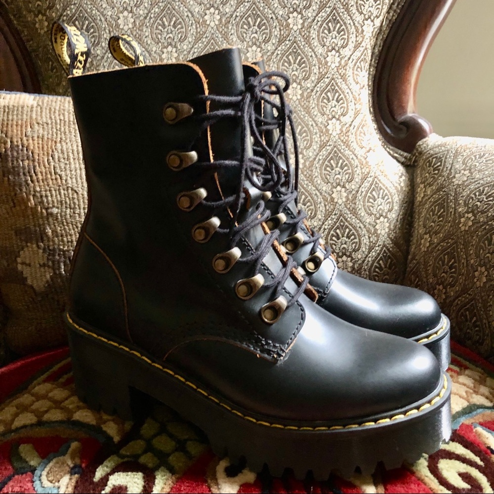 DOC MARTENS LEONA WOMEN'S SMOOTH LEATHER HEELED BOOTS
